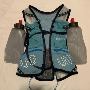 Ultimate direction running vest